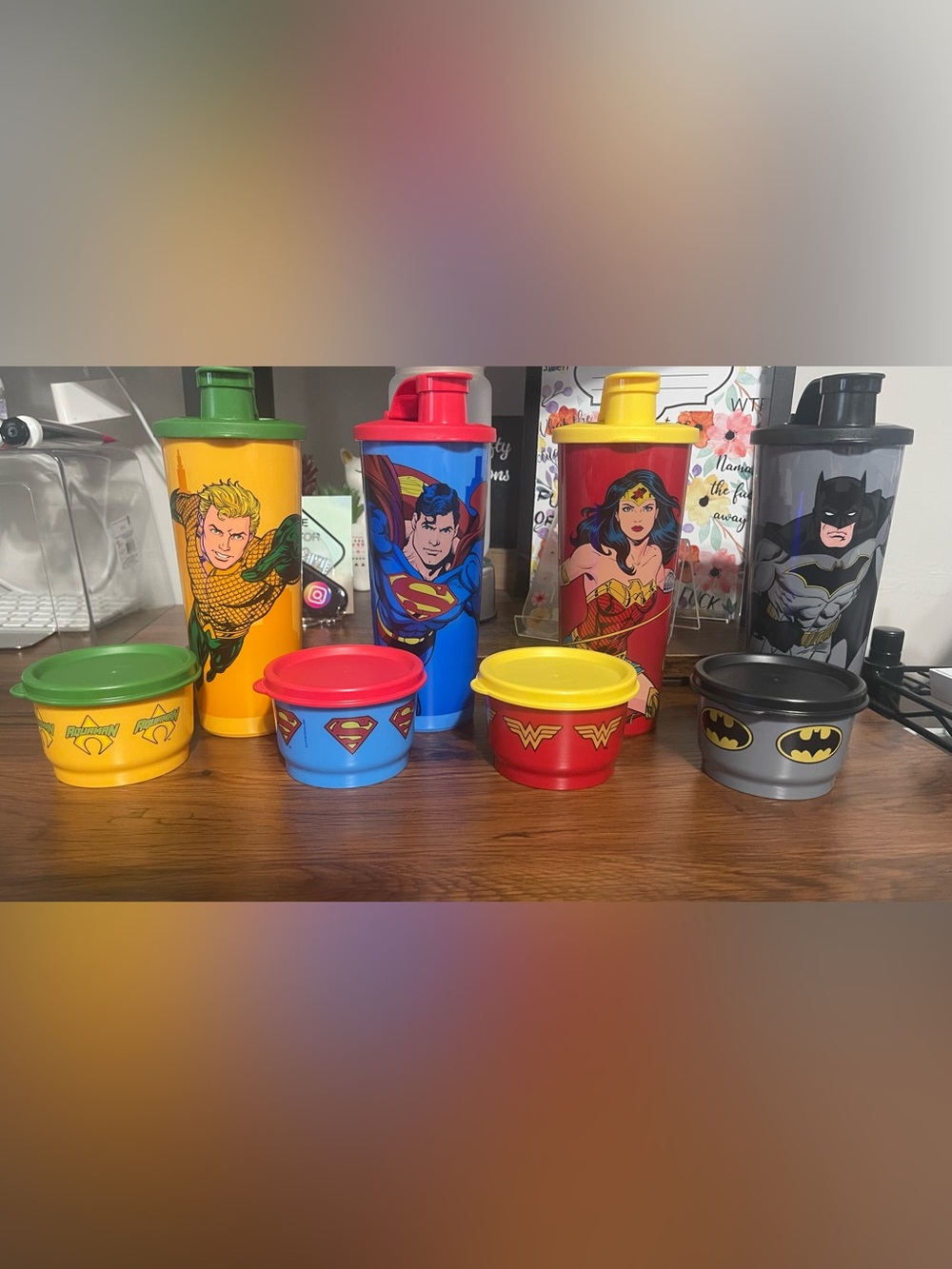 Tupperware Justice League/ DC  16oz Tumblers /Lids and snack containers set of 4